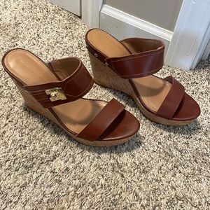 Tommy Hilfiger like new heels, size 8